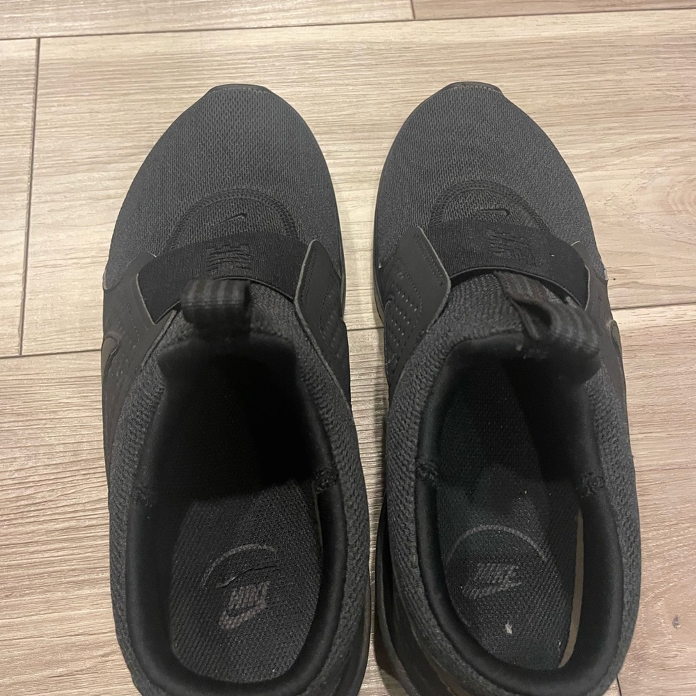 Nike Women’s Triple Black Sneakers